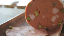 MORTADELLA CON PISTACCHI "CURA NATURA"